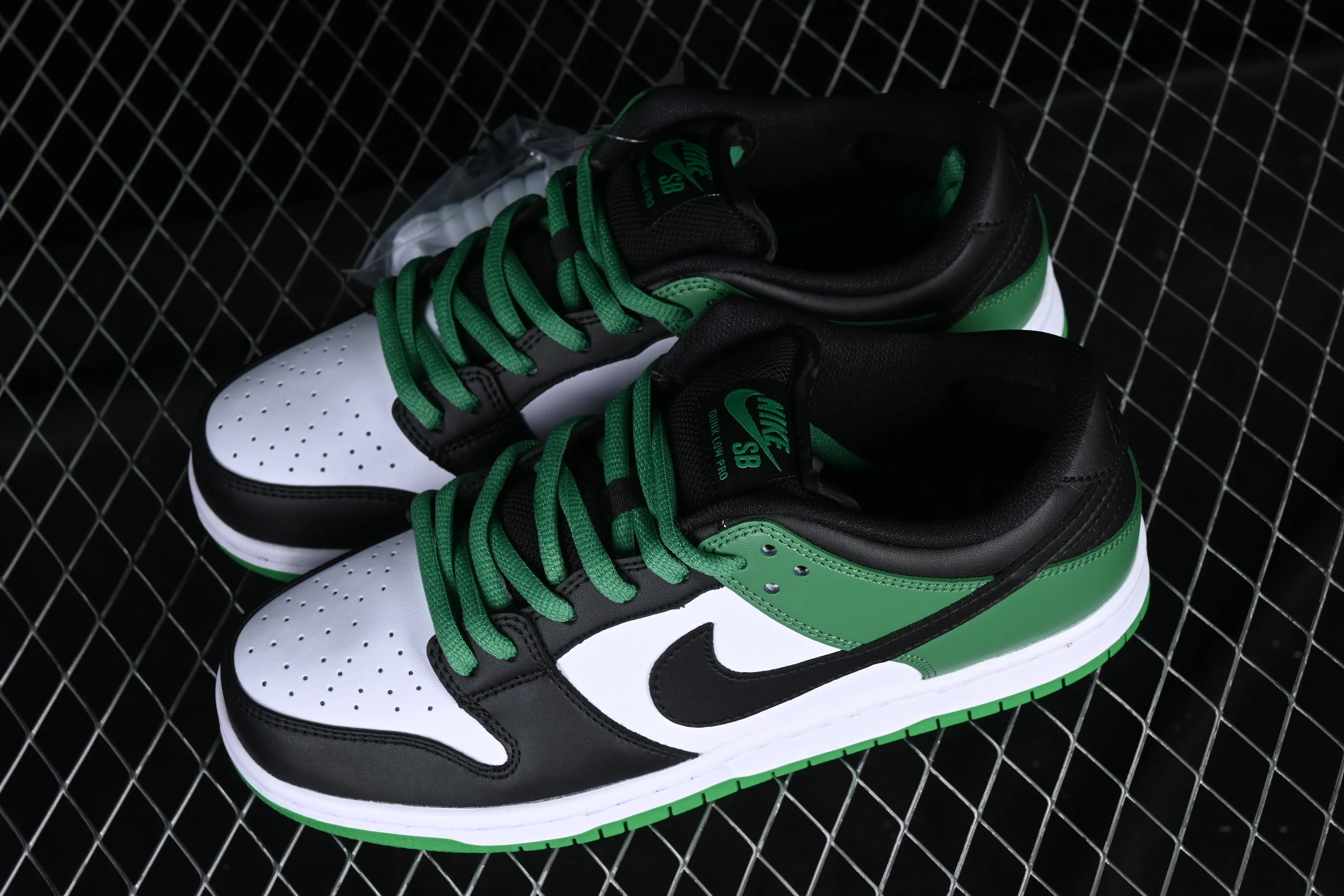 All categories Nk SB Dunk series Nk SB Dunk Low low-top sneakers Nk SB Dunk Low Prm SB smashed backboard fashion casual sneakers BQ6817-302